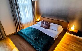 Gold Apartments Prague